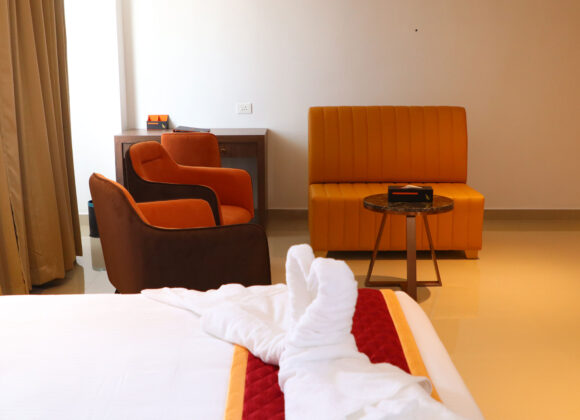 hotels in kochi with airport transfer